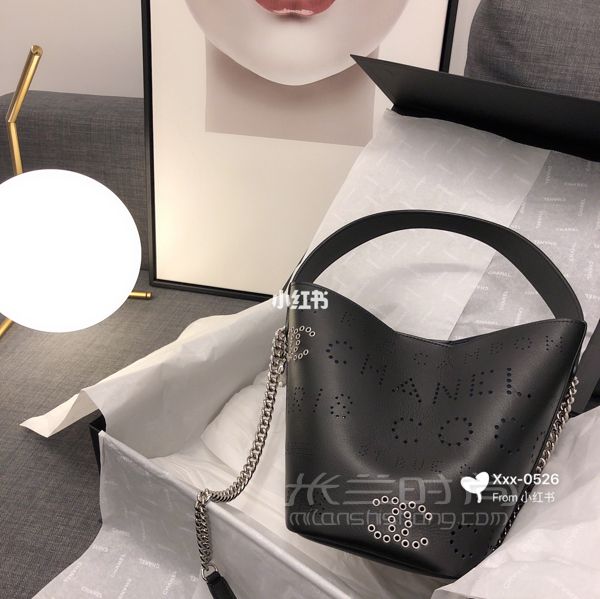 Chanel香奈兒水桶包 19春夏設(shè)計(jì)感爆棚 誠(chéng)意滿滿的水桶包_2