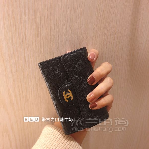 香奈兒 cf卡包 黑金 魚子醬 小小一只 能放十幾張卡 和幾張現(xiàn)金_1