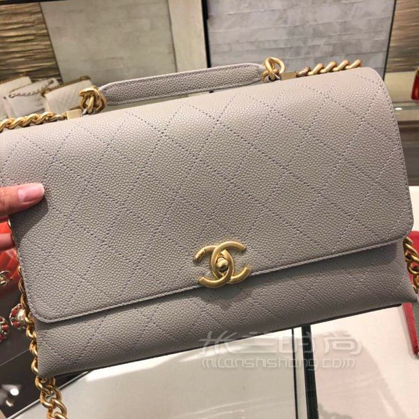 深夜剛喜提全亞洲第一只Chanel2019灰色大號口蓋包。原來看中Coco handle_1