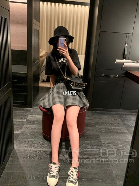 Gabrielle Chanel 鱷魚壓紋小號流浪包_3
