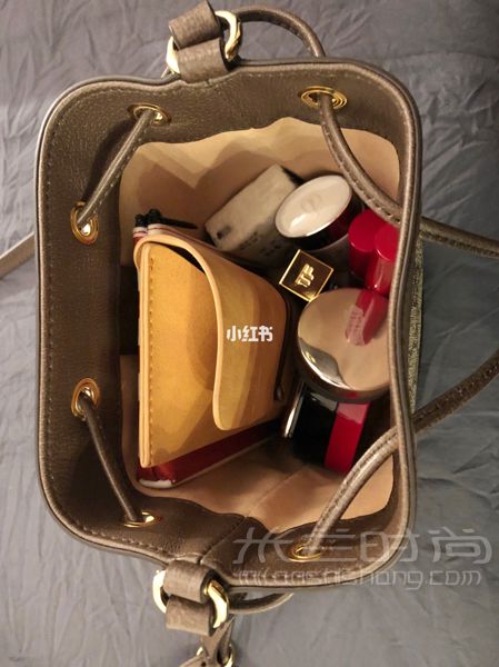 Gucci 2019年春夏新款小水桶包 昨天跟朋友看了展意猶未盡想去看各種品牌的1_5