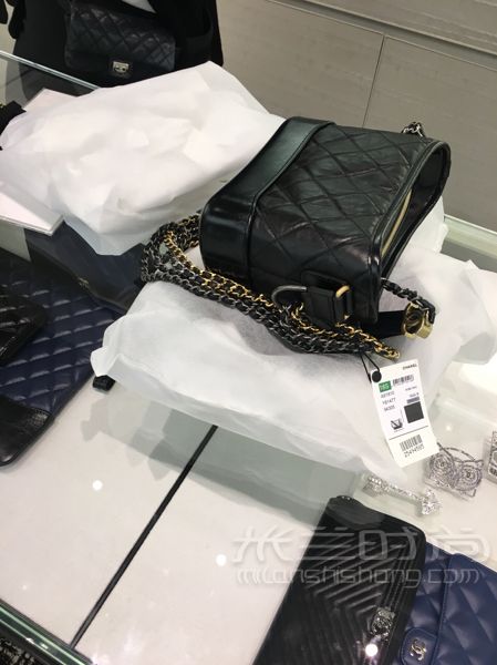 25歲第一個(gè)chanel香奈兒流浪包香港銅鑼灣時(shí)代廣場(chǎng)_3