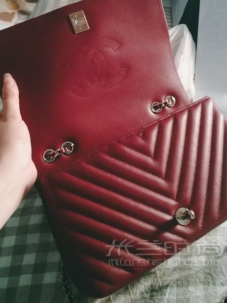 性價比之王2018秋冬香奈兒季節(jié)款翻蓋包 想買一個婚包很久了_2