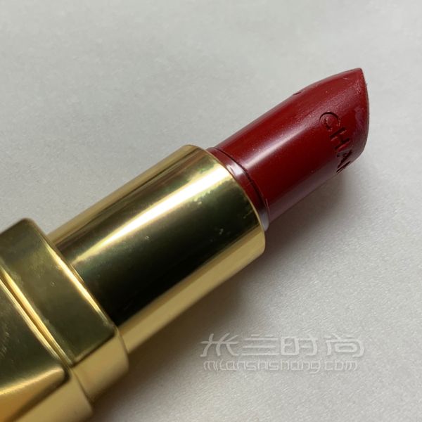 Chanel444 GABRIELLE 這款口紅是很正的紅色涂上以后氣場秒變_6