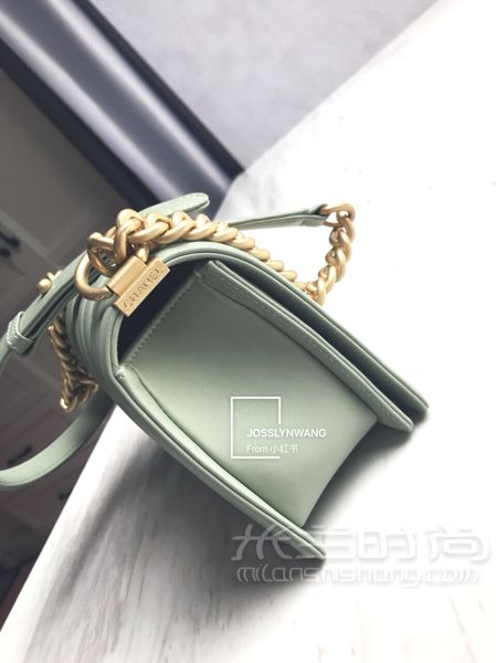 香奈兒Leboy 薄荷金扣綠 前段時(shí)間去新加坡玩的時(shí)候買的 本來沒計(jì)劃買包包的_1