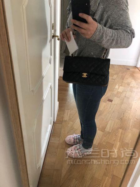 香奈兒包cf 黑金 小號和中號的對比大小照片_7