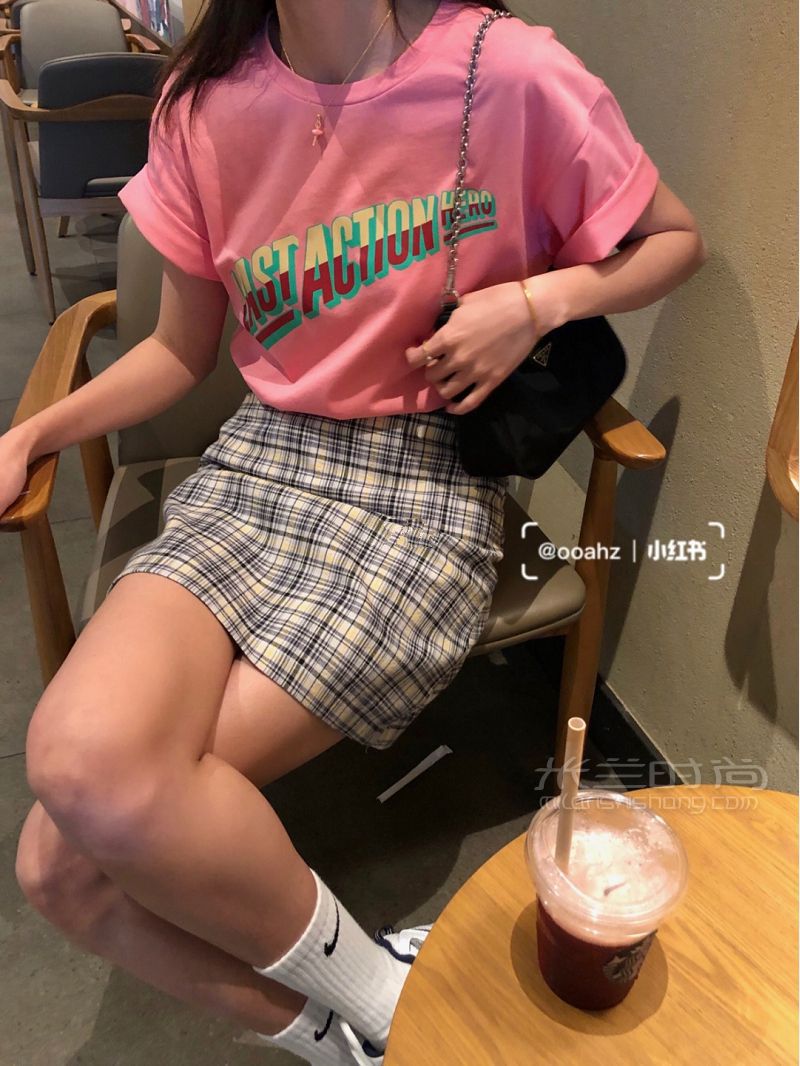黑色小包包合集近期最?lèi)?ài)包 普拉達(dá)怎么樣_5