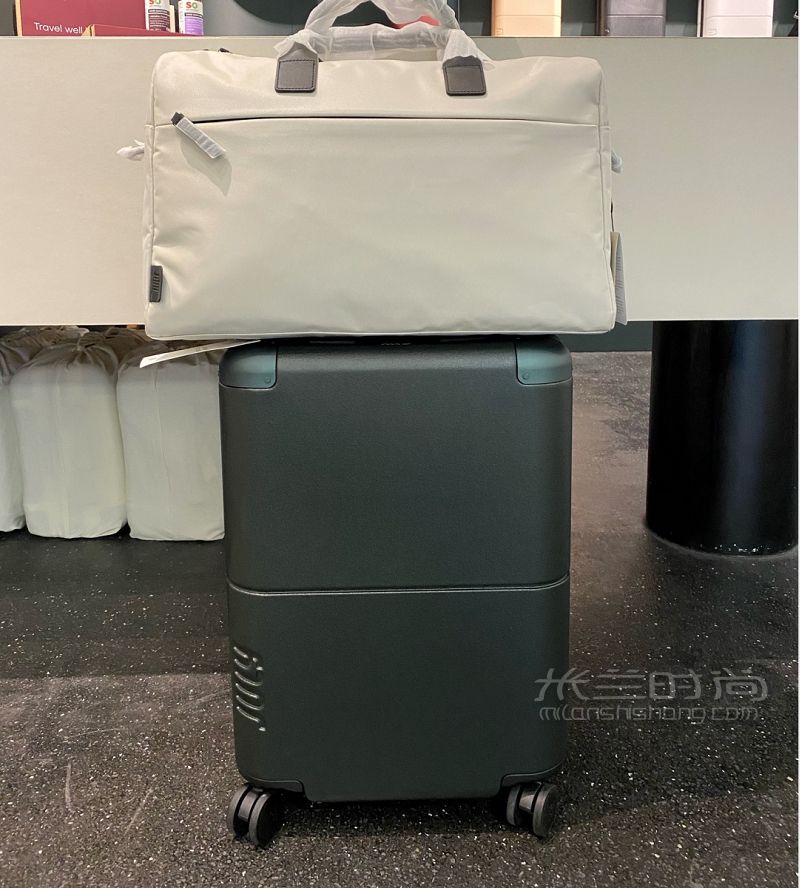 分享一個比大牌還好用的澳洲行李箱品牌_3