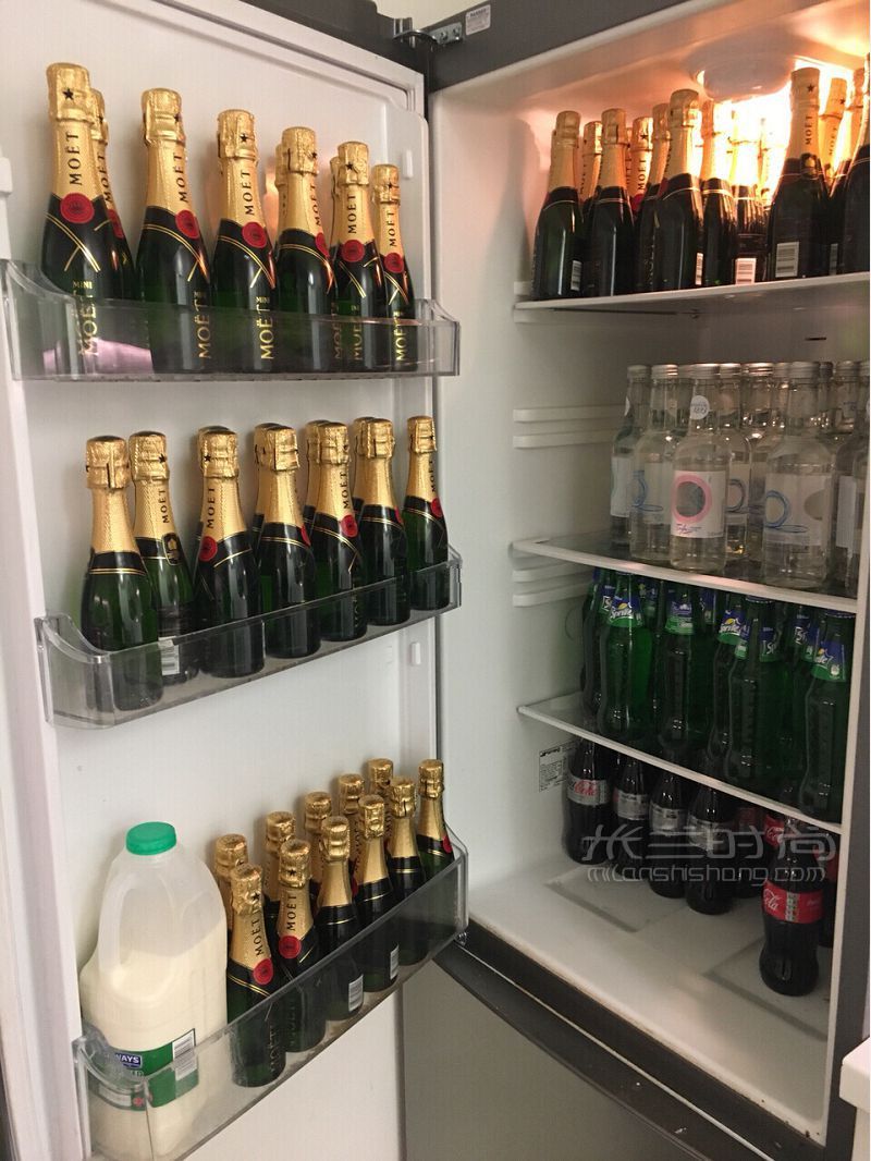 如何找一份時尚奢侈品行業(yè)的工作 奢侈品行業(yè)工作怎么樣_5