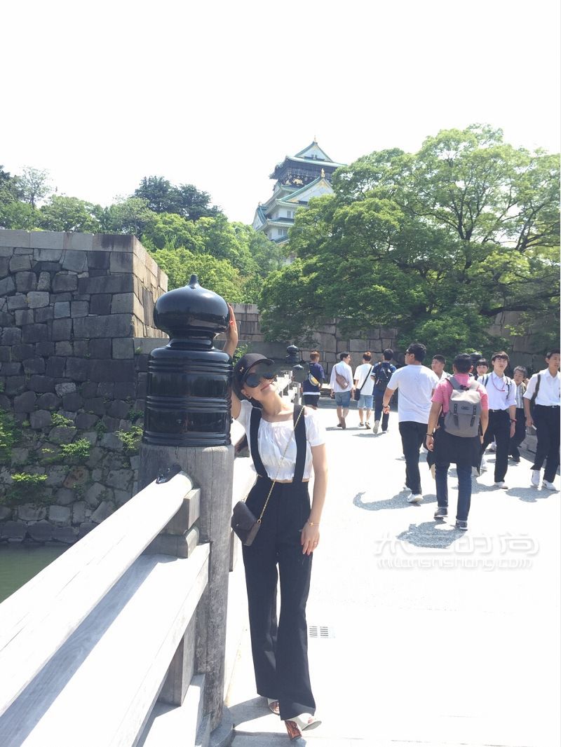 每個愛包的女人總應(yīng)該有一只自己的LV包包_8
