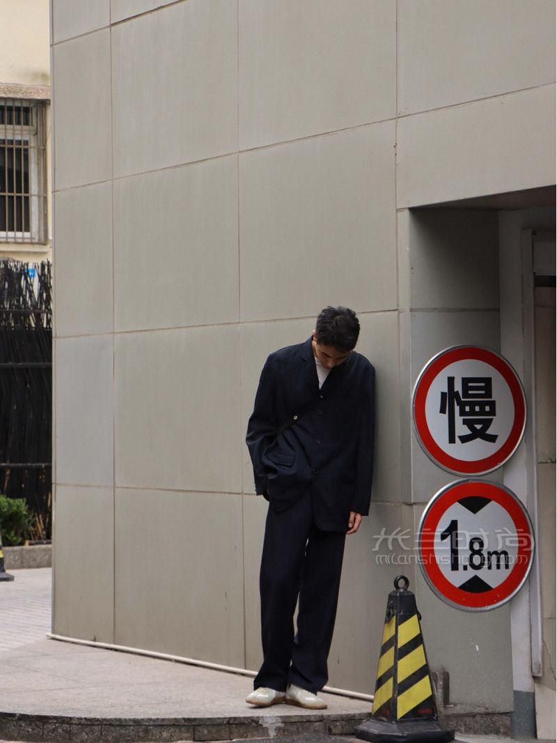 Prada尼龍郵差包 通勤maison margiela怎么樣_2