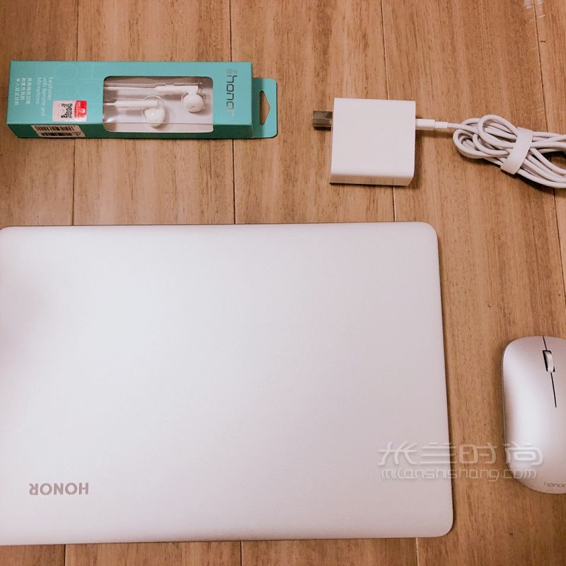 適合女生顏值爆表的平價筆記本電腦 辦公分配的筆記本電腦_1