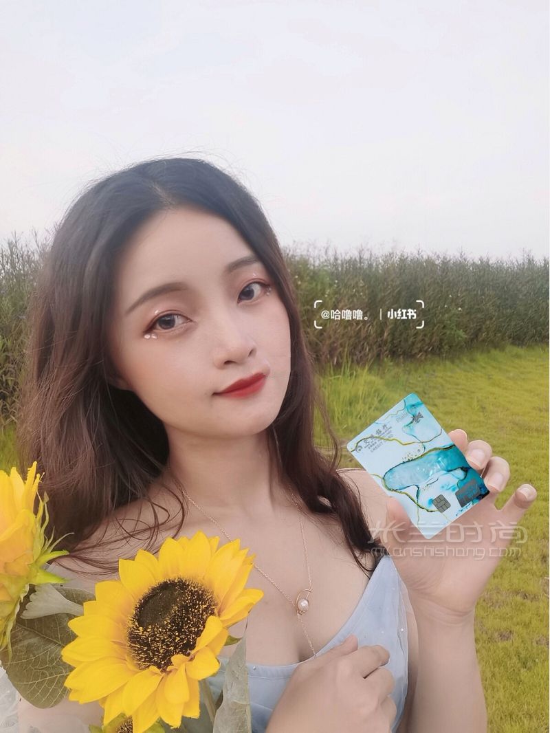 初秋時(shí)尚單品看過(guò)來(lái)我的閃亮小秘訣 施華洛世奇怎么樣_1
