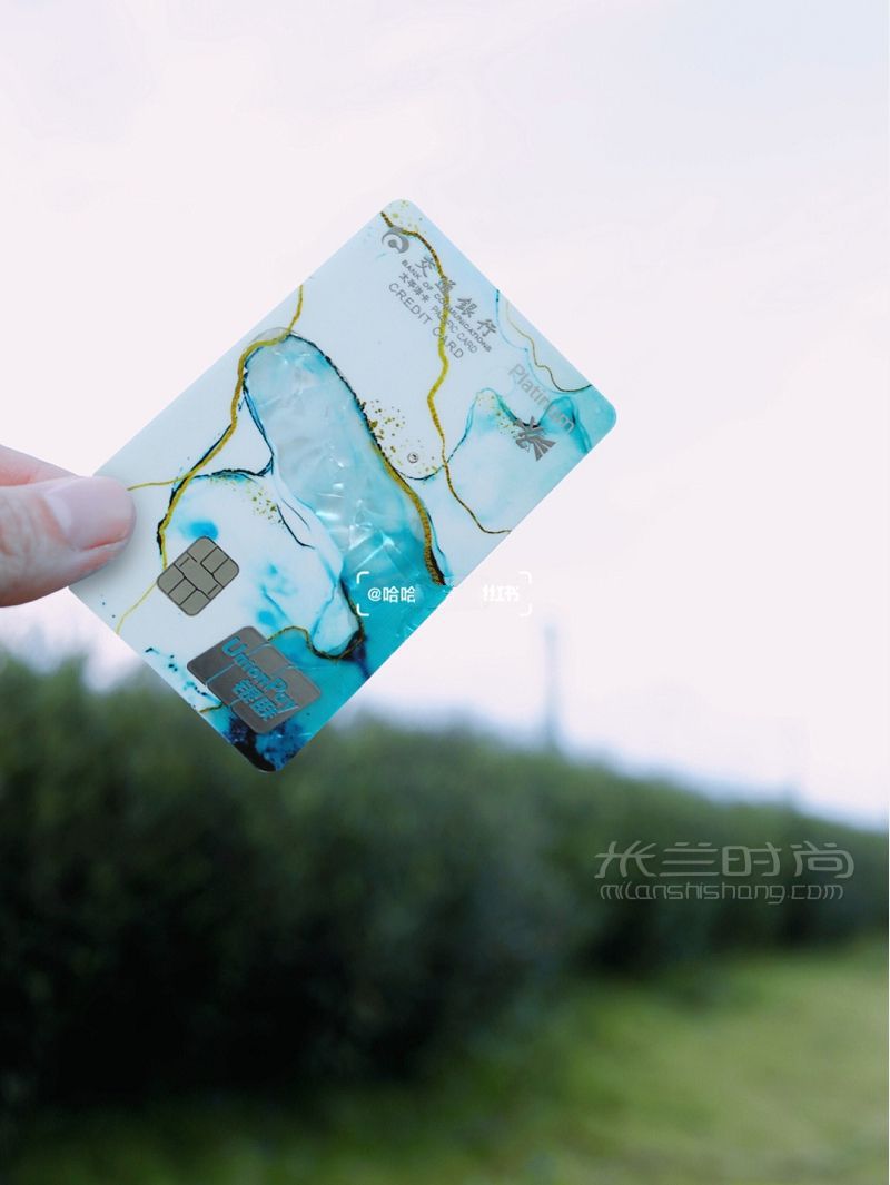 初秋時(shí)尚單品看過(guò)來(lái)我的閃亮小秘訣 施華洛世奇怎么樣_6