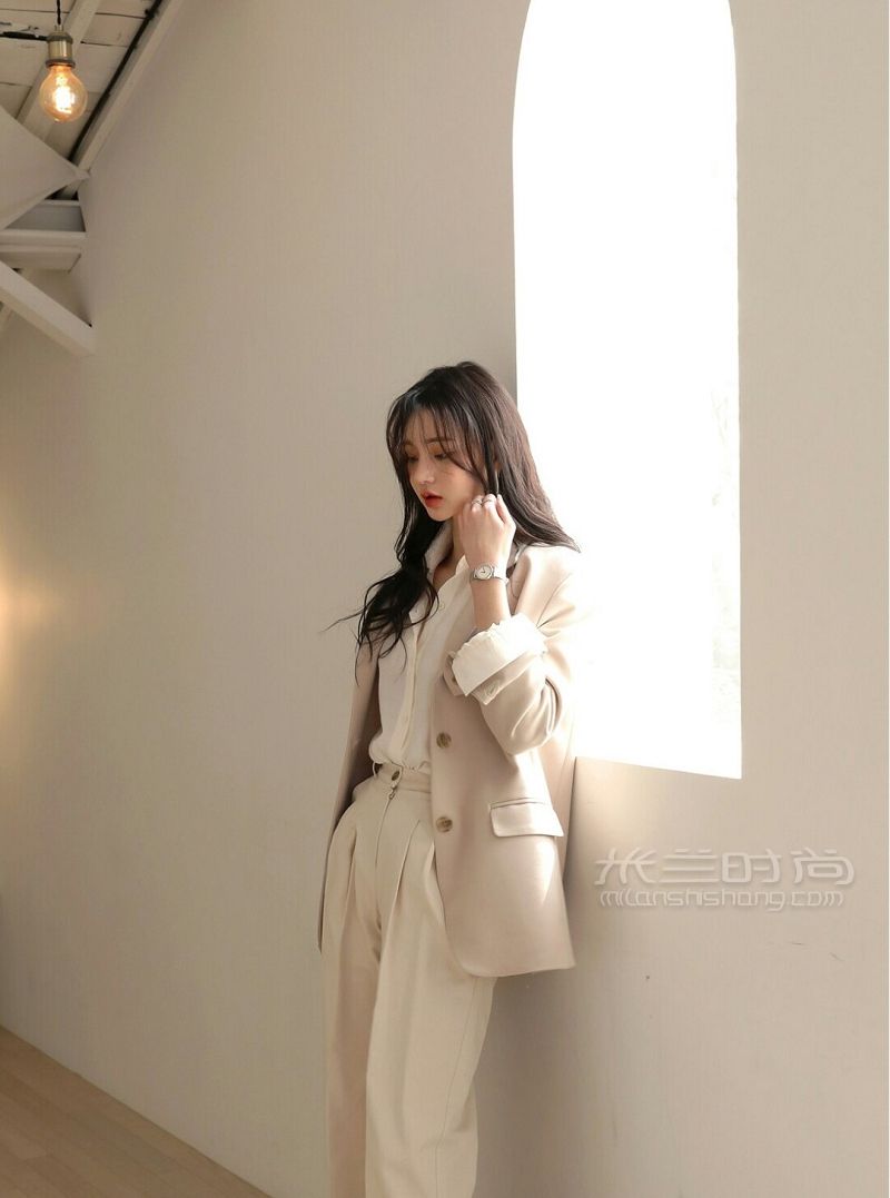 做你的溫柔霸氣女總裁 米色西裝外套＋襯衫 西裝褲_4