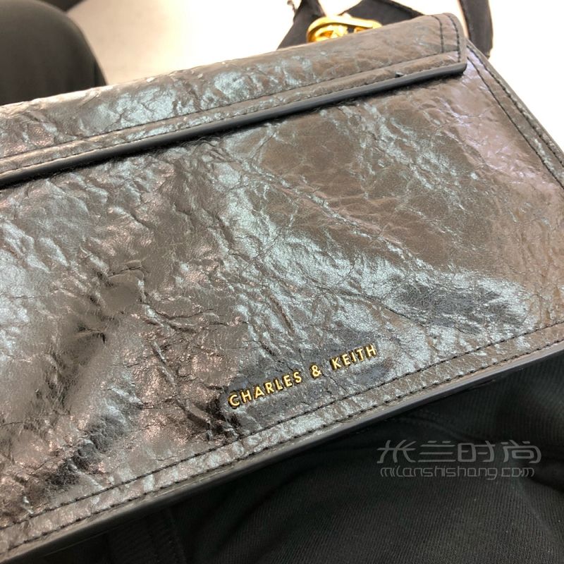 小ck新款鏈條包 冬天去哪玩_7