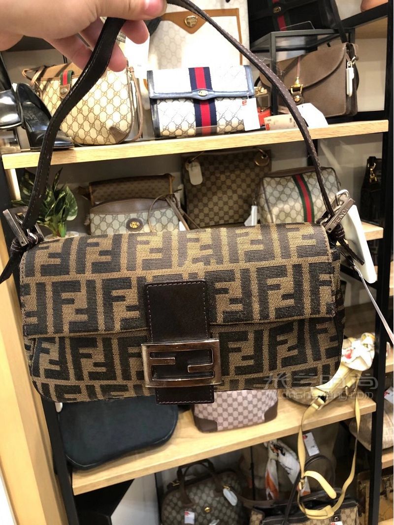 Fendi和LV款式怎么選？札幌中古店_1