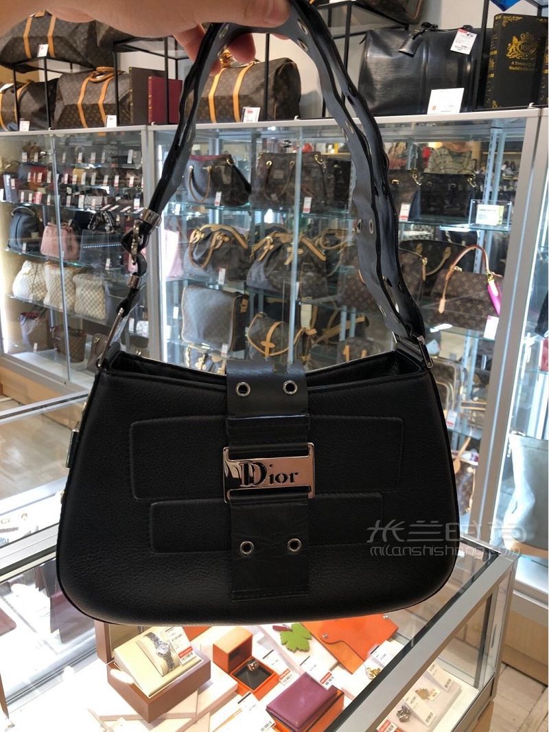 Fendi和LV款式怎么選？札幌中古店_4