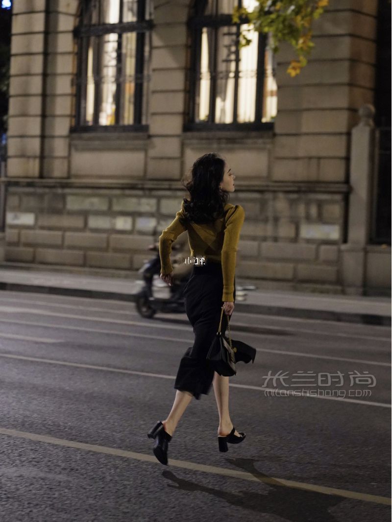 曼徹斯特黑夜 復(fù)古優(yōu)雅穿搭_6