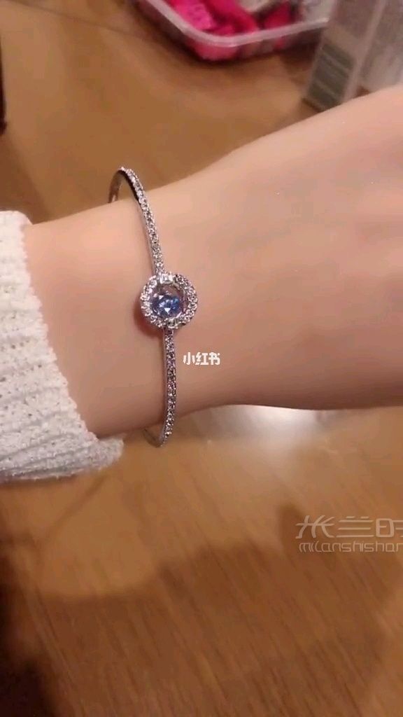 施華洛世奇跳動(dòng)的心手鏈及保養(yǎng)說(shuō)明_1