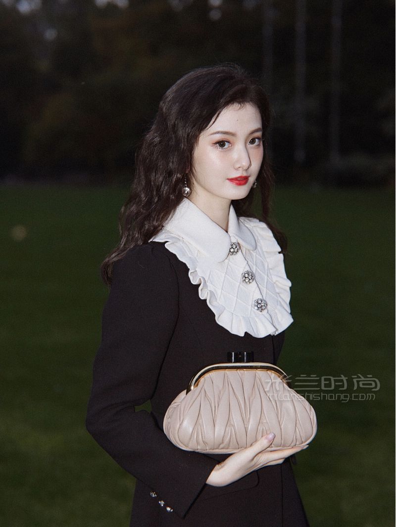今年的第一場(chǎng)電影是Miu Miu請(qǐng)我看的_4