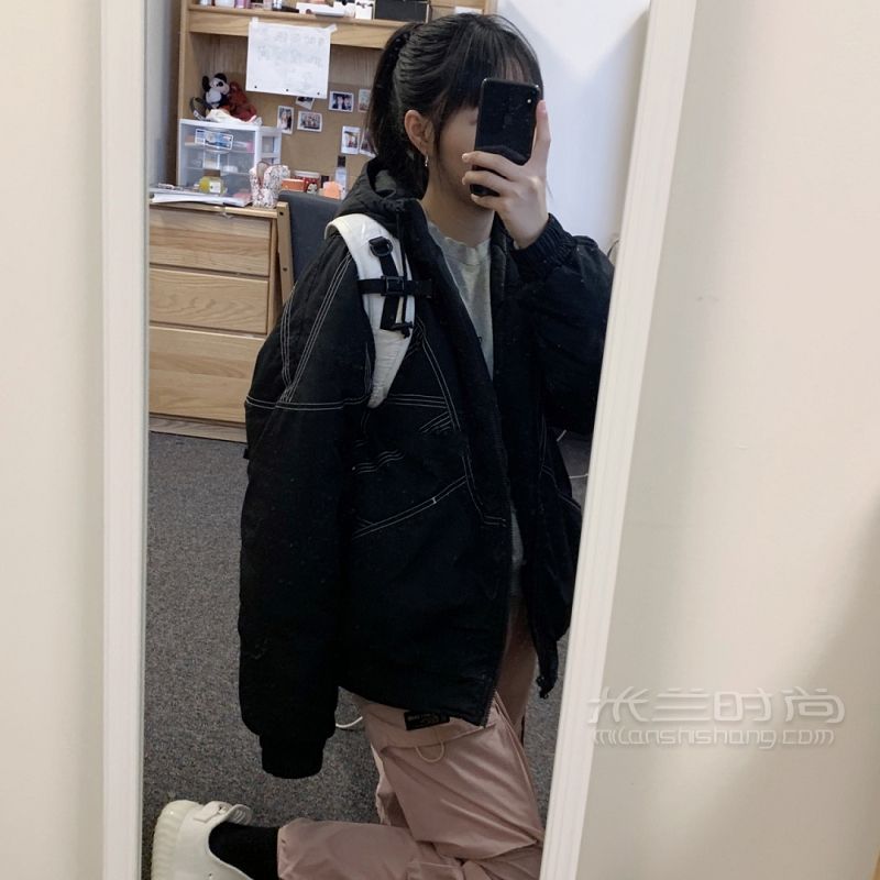 穿搭上課要溫度不要風(fēng)度系列 灰色衛(wèi)衣Uniqlo芝麻街聯(lián)名_2