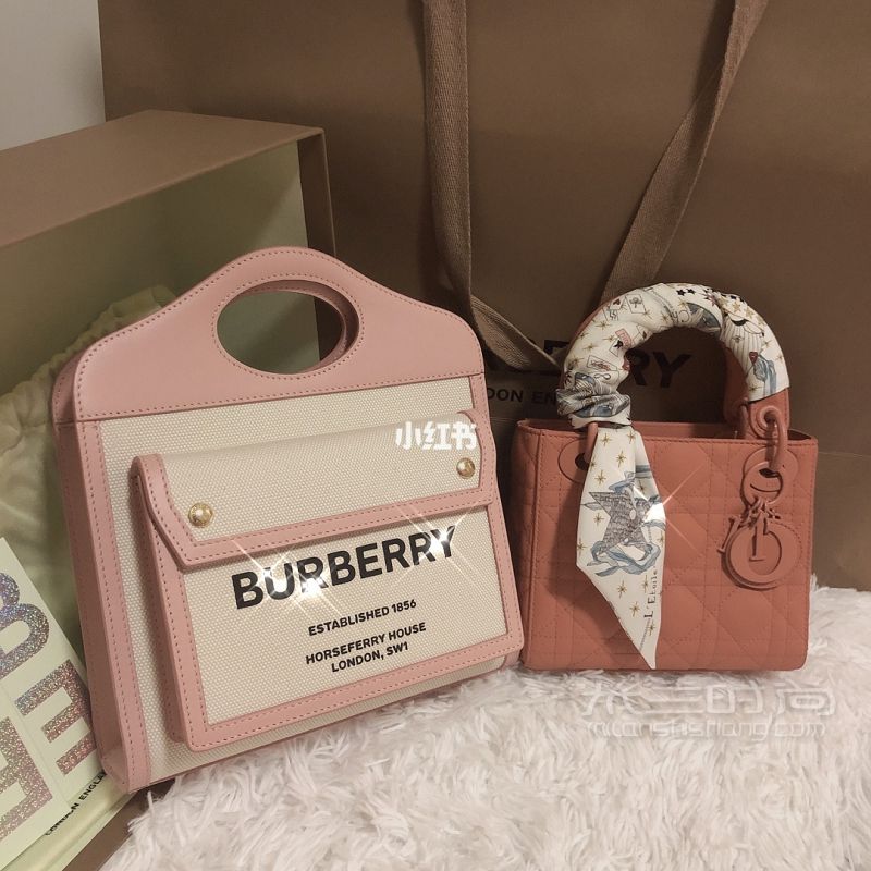 Burberry限量款郵差包 嫩粉色少女心_4