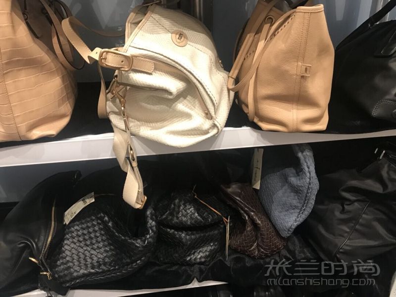 魔都探店Gucci Prada通通一折起的快閃折扣店！_7