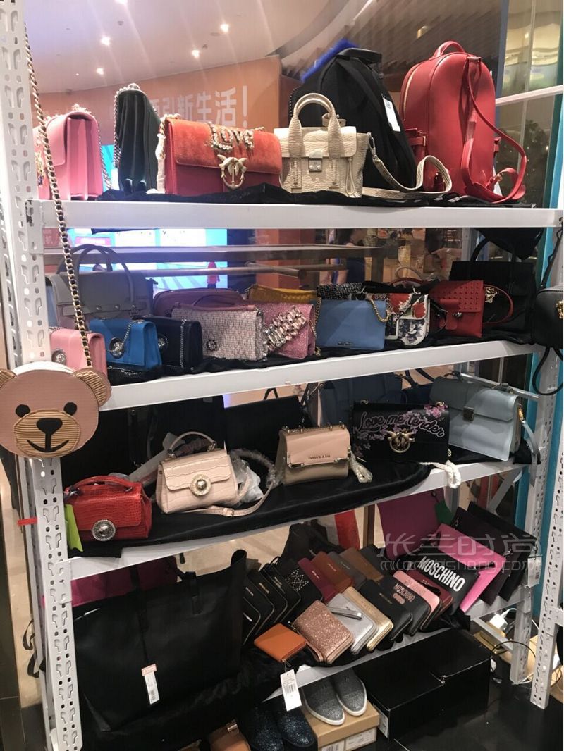 魔都探店Gucci Prada通通一折起的快閃折扣店！_1