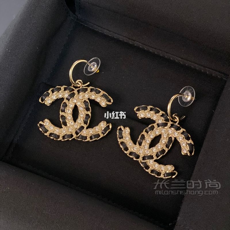 買錯香奈兒耳釘?shù)纳钜棺载?zé)_2