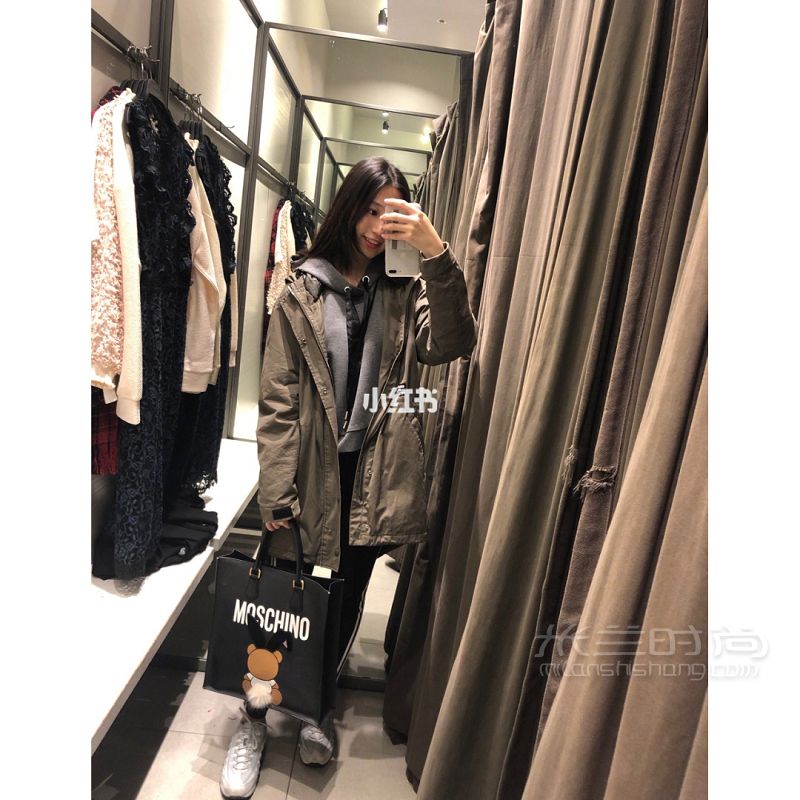 我的上學(xué)包包莫斯奇諾 兔女郎tote包包_7