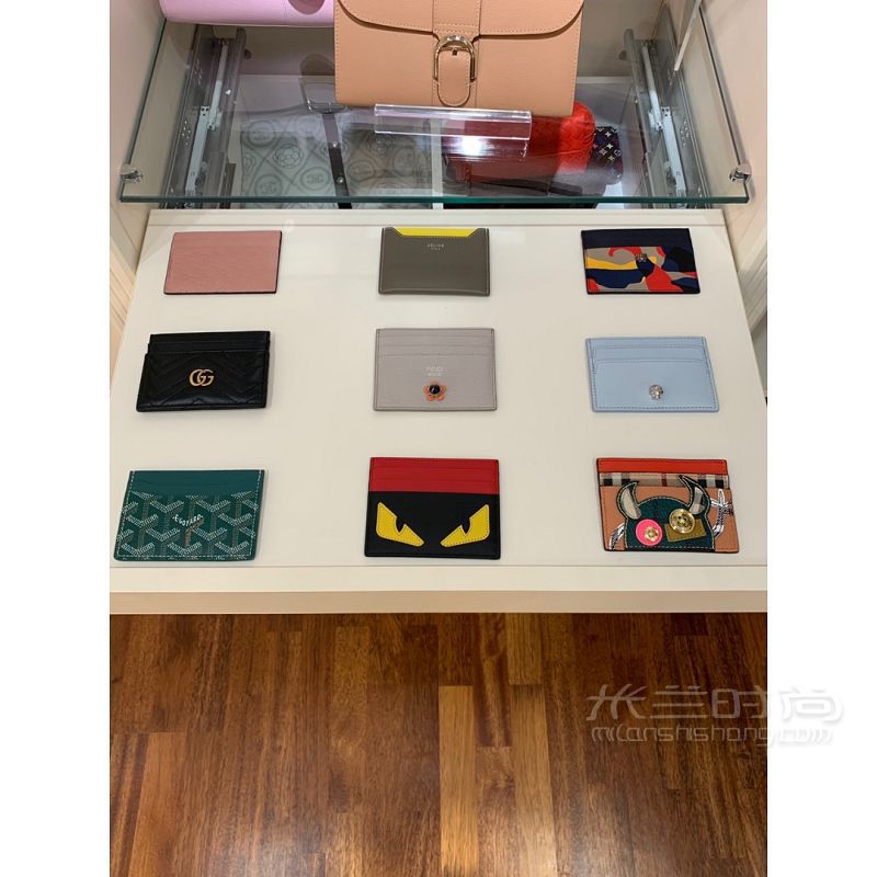 昕?jī)簮?ài)收藏之各式各樣的大牌卡包_3
