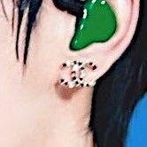 泰泰香奈兒耳釘細(xì)節(jié)圖 金泰亨配飾_6