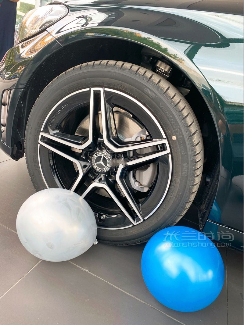 奔馳C260L 2021款星耀臻藏版祖母石綠_5