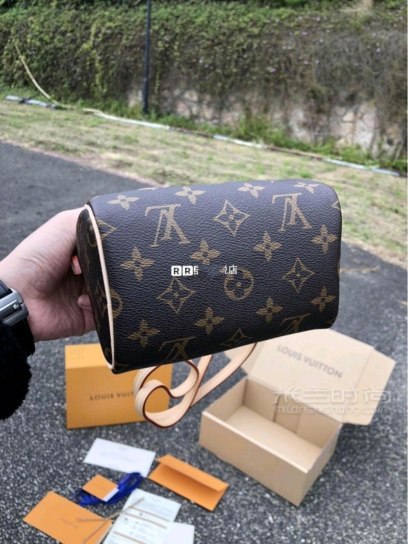 LV路易威登Nano Speedy 老花mini斜跨枕頭包女包_4