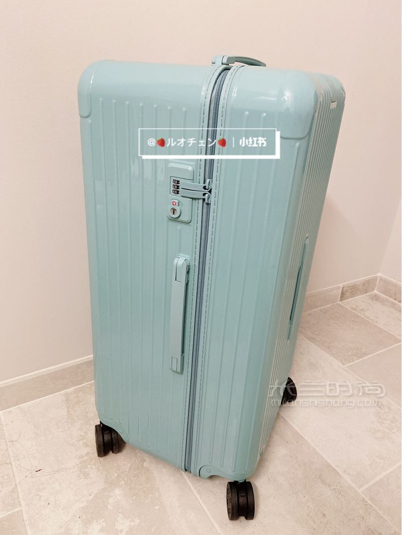 買到啦易烊千璽代言限量冰川藍rimowa拉桿箱_3