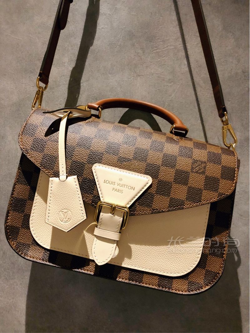 LV Beaumarchais  crossbody復(fù)古郵差包_1