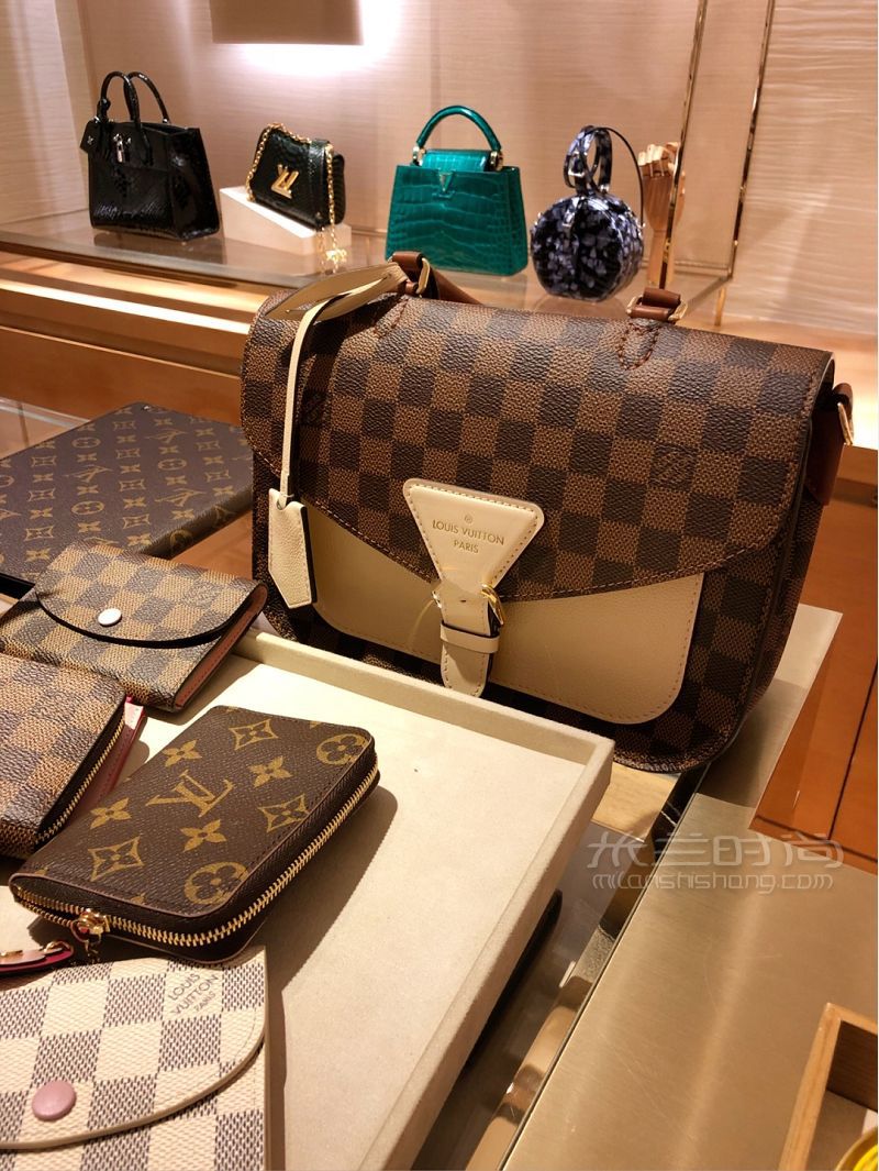 LV Beaumarchais  crossbody復(fù)古郵差包_7
