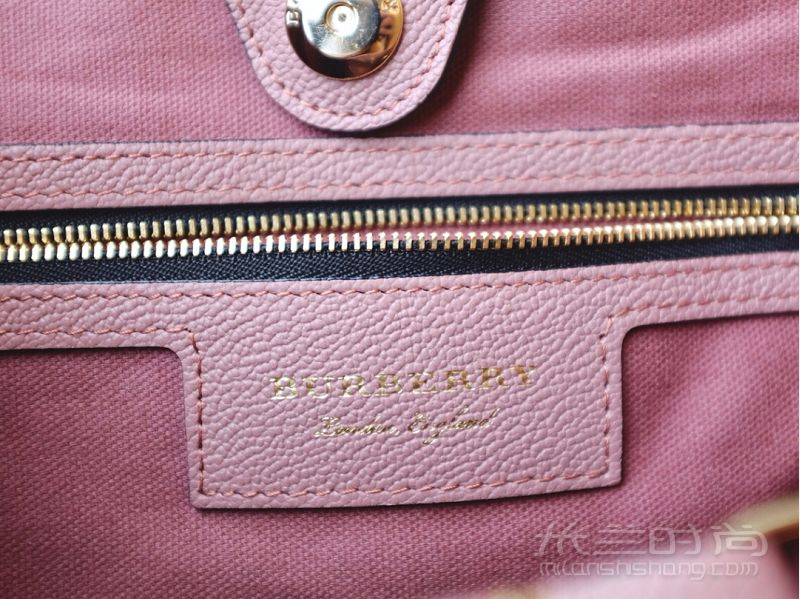 burberry粉色the canter坎特包細(xì)節(jié)及上身圖_5