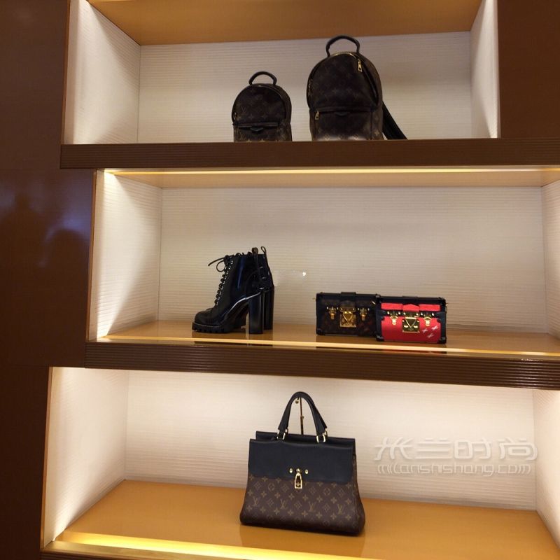 英國(guó)MUSéE名見(jiàn)LV購(gòu)買攻略 去哪買最劃算_7
