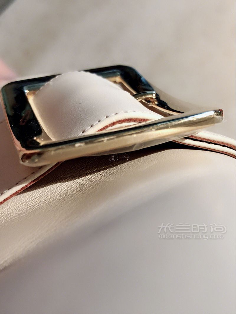 怎么解決白色Bally方扣鞋面磨黑的問(wèn)題？白色Bally鞋子怎么清洗？_3