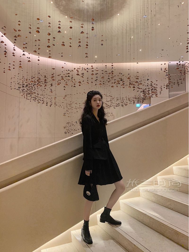 幾百元就能擁有的hobo包Prada已沒有姓名_9