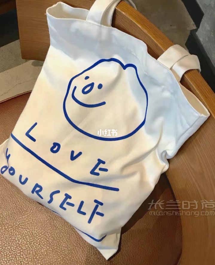 對(duì)鏡自拍和閨蜜出門前咔嚓臭美了兩張穿搭_4