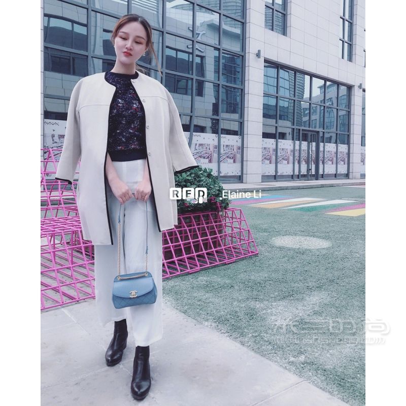 穿搭香奈兒2019春夏包包推薦香奈兒霧霾藍口蓋包_7