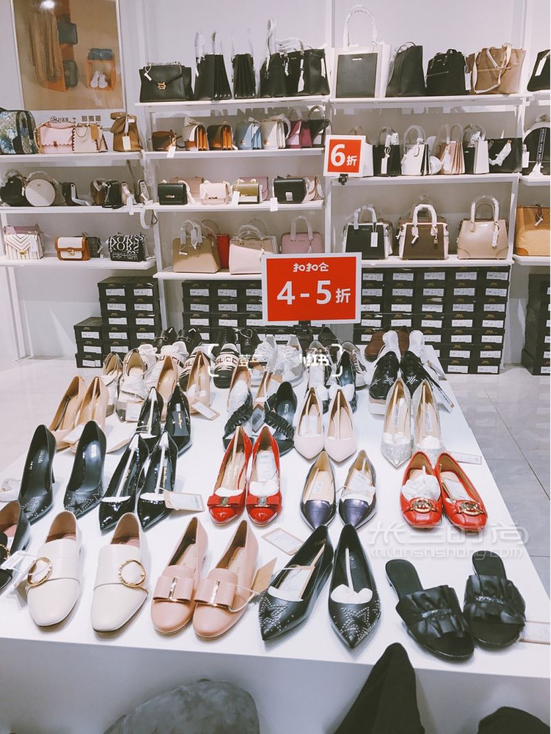 全球知名奢侈品倉(cāng)庫(kù) 杭州潮流大牌2折搞定新年戰(zhàn)衣_9