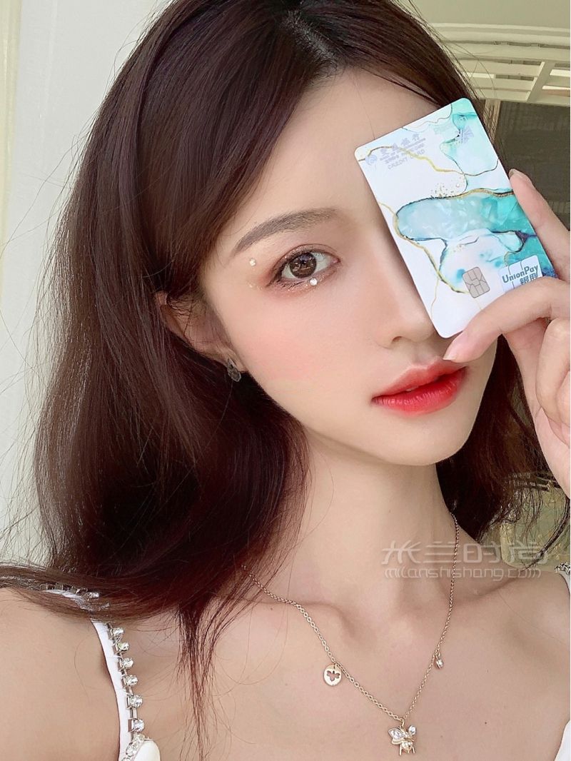 金晨水晶妝 嘗試一下仿妝點(diǎn)開有驚喜仿妝_1