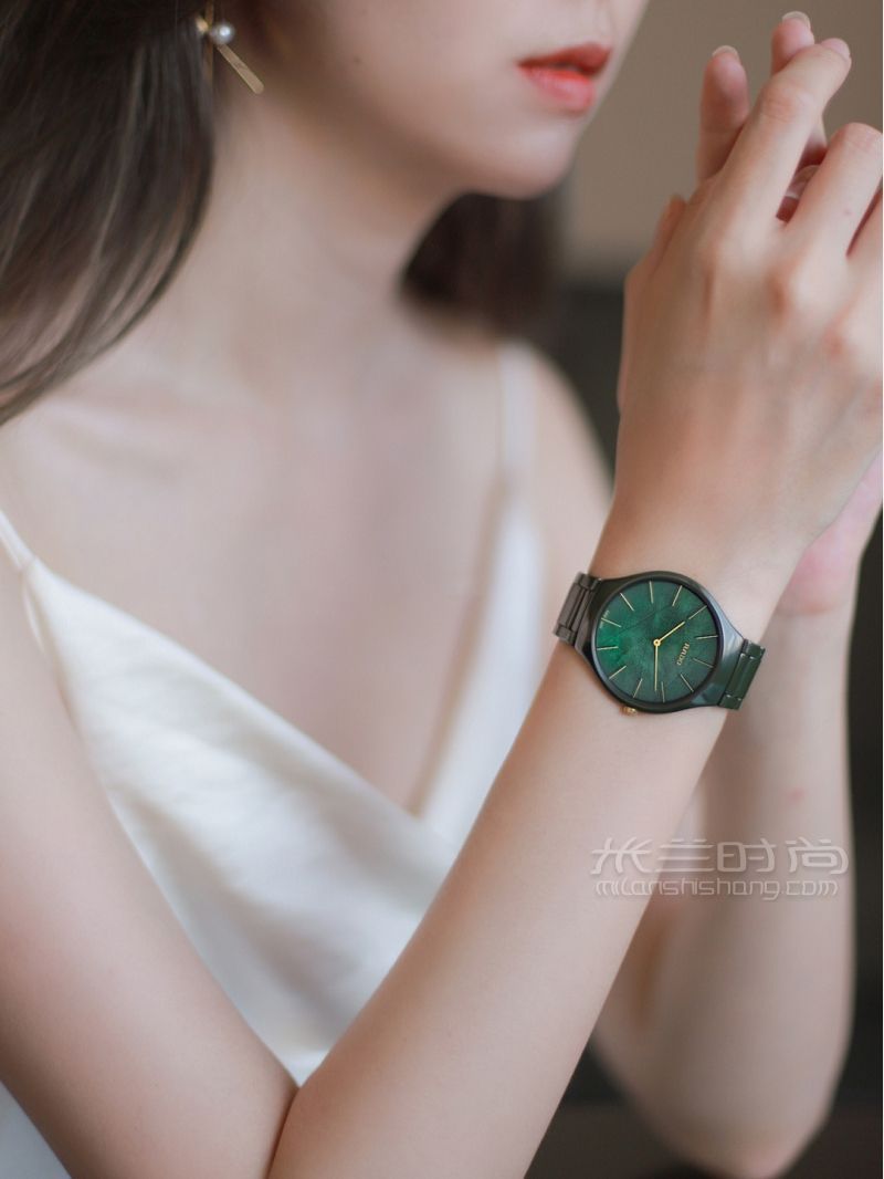 穿搭配飾 來(lái)自手腕處的高級(jí)手表耳飾 RADO怎么樣_2