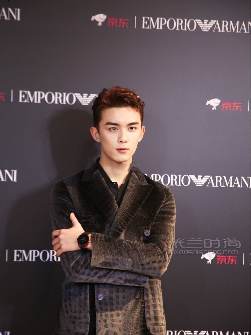吳磊男裝綿羊皮皮衣男外套西裝穿搭 喬治阿瑪尼怎么樣_2