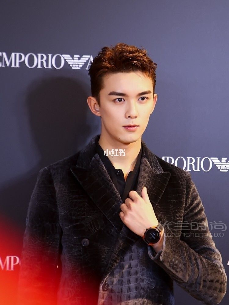 吳磊男裝綿羊皮皮衣男外套西裝穿搭 喬治阿瑪尼怎么樣_4