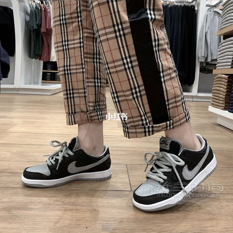 莫斯奇諾衛(wèi)衣巴寶莉Nike影子灰莫斯奇諾怎么樣_7